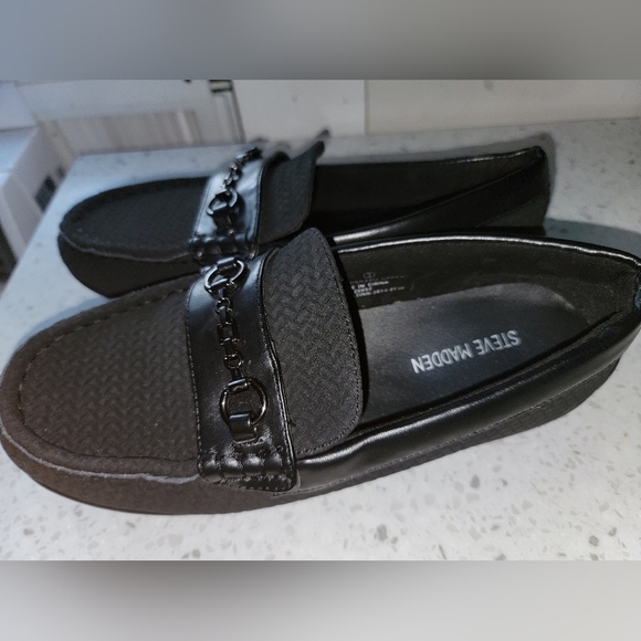 Steve Madden Black Chain-Link Loafers - Picture 1 of 5